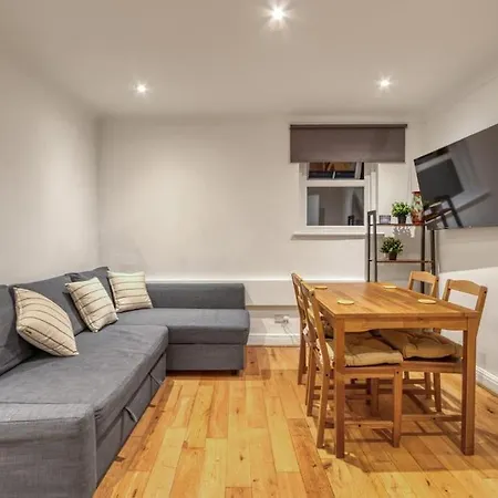 Appartamento Grove Retreat 1 Bed Steps From Ladbroke Station Londra Esterno foto