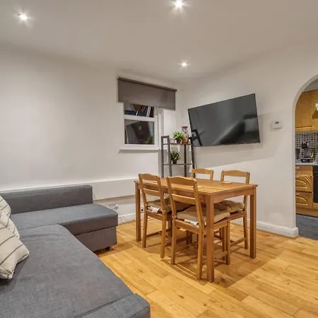 Appartamento Grove Retreat 1 Bed Steps From Ladbroke Station Londra Esterno foto