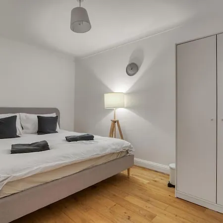 Appartamento Grove Retreat 1 Bed Steps From Ladbroke Station Londra Esterno foto