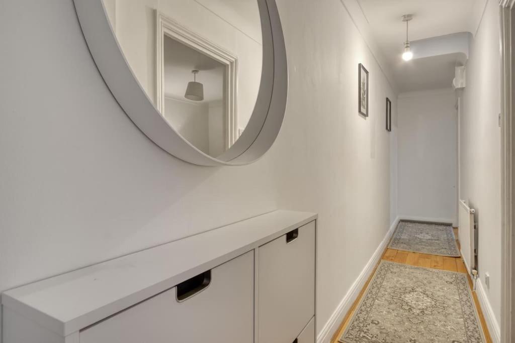 Apartment Grove Retreat 1 Bed Steps From Ladbroke Station *