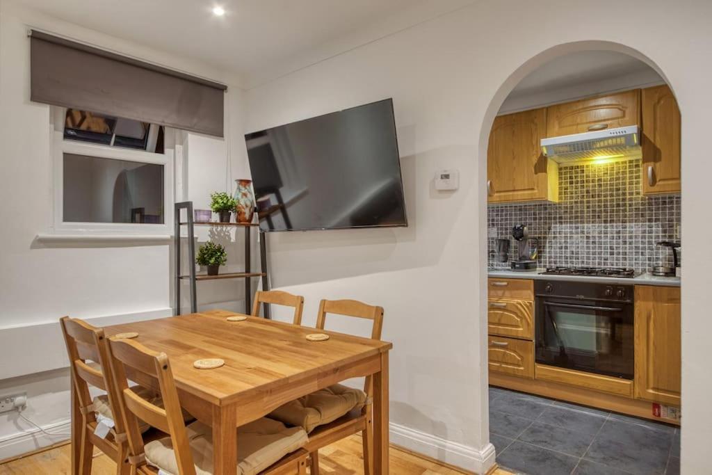 Apartment Grove Retreat 1 Bed Steps From Ladbroke Station