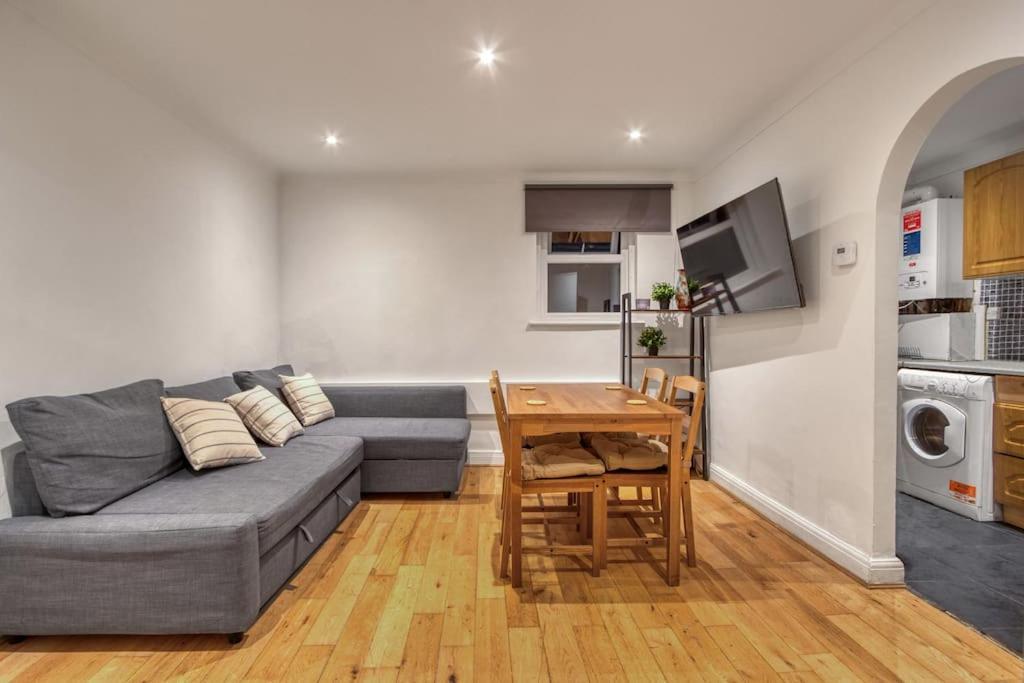 Grove Retreat 1 Bed Steps From Ladbroke Station