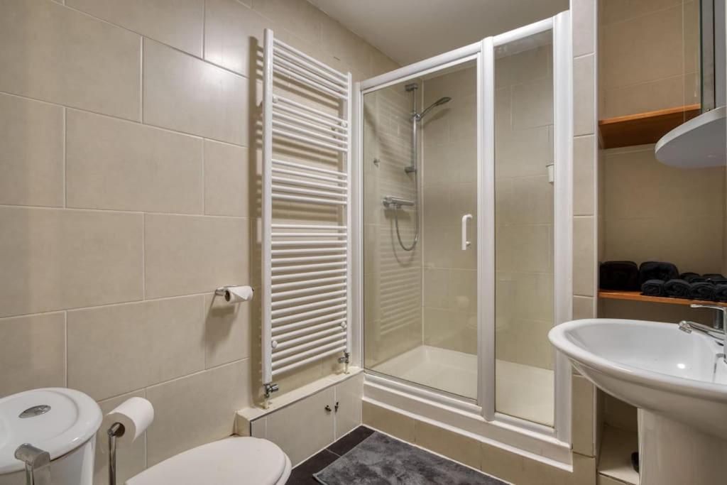 Grove Retreat 1 Bed Steps From Ladbroke Station *